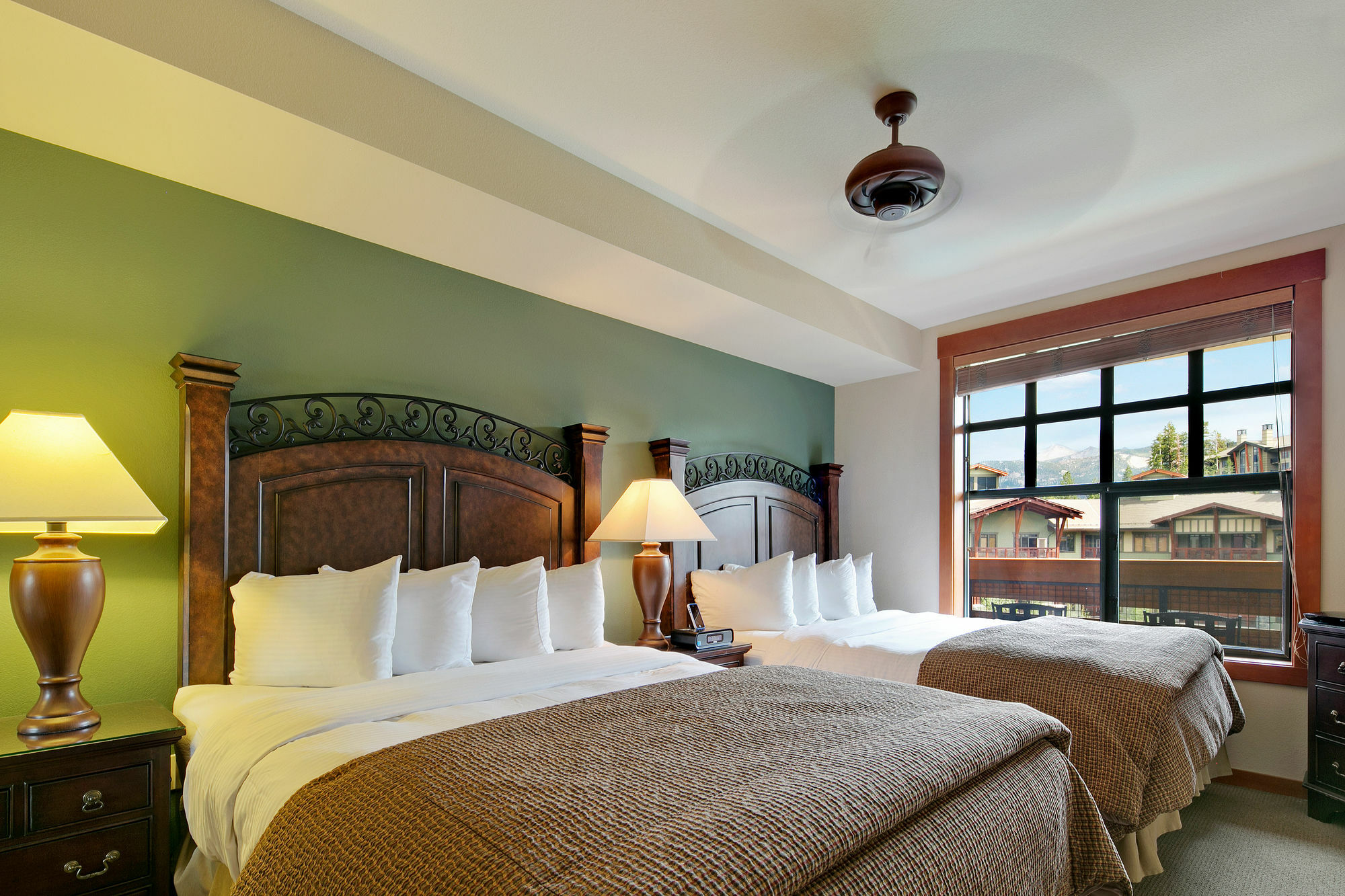 The Village Lodge Mammoth Lakes Exterior photo